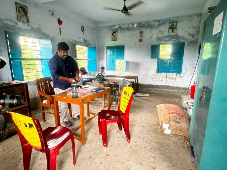 কেন্দ্রীয় রিপোর্টে কঙ্কালসার বাংলার স্কুলের ছবি, কী বলছেন স্কুল শিক্ষামন্ত্রী ?