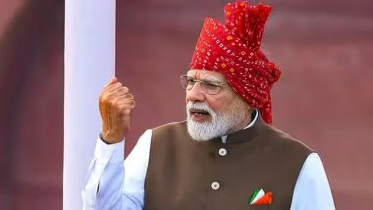 সুযোগের অপেক্ষায় ‘দিমাগি নকশাল’রা, দেশে চলছে ছায়াযুদ্ধ! স্বাধীনতা দিবসে কড়া হুঁশিয়ারি মোদির