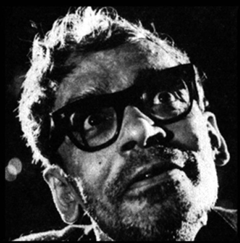‌কাঁটাতারে বাঁধা স্বাধীনতা: ঋত্বিকের সিনেমায় যে দেশ আজও ঘরে ফেরেনি