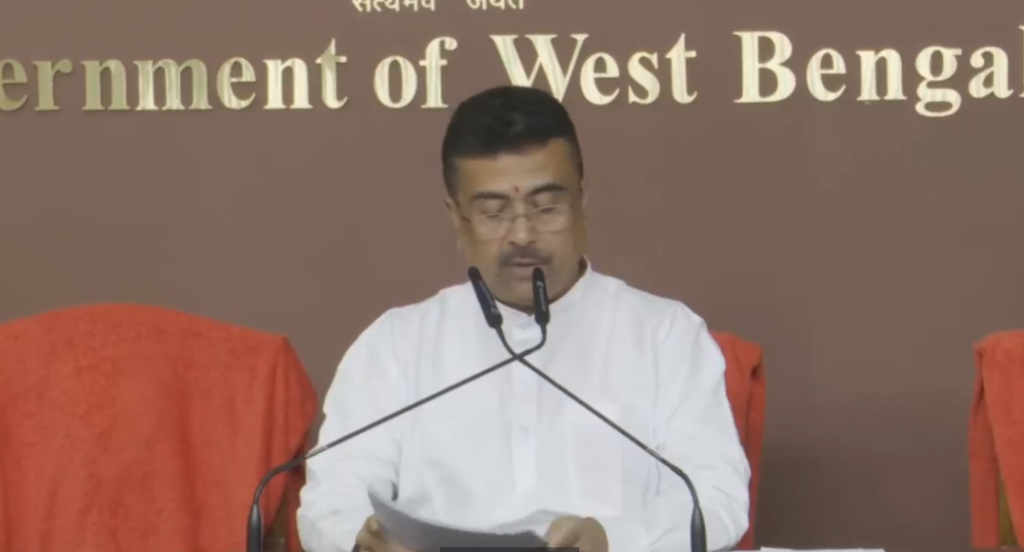 ‘আপনাকে রাস্তায় বেরোতে হবে না’, মমতাকে তোপ শুভেন্দুর