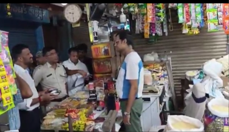 কলকাতার বাজার অগ্নিমূল্য, পেঁয়াজ-আদা-রসুন-আলুর দামে বাড়ছে চাপ