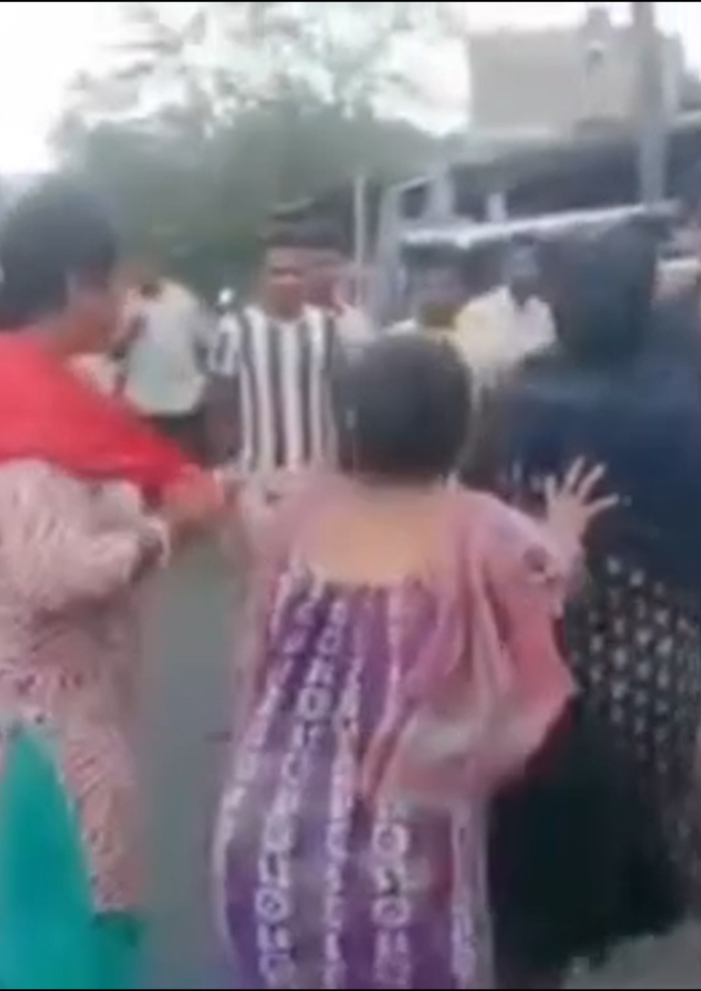 সন্দেশখালিতে শাহজাহান ঘনিষ্ঠ নেত্রীকে ডিম থেরাপি !