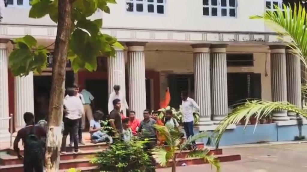 যাদবপুরের পর মেদিনীপুর, ছাত্র সংঘর্ষে উত্তাল কলেজ !
