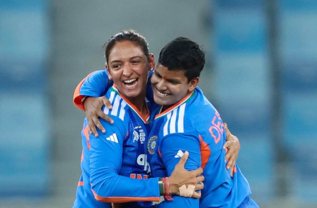 Women’s Aisa Cup: পাকিস্তানকে ৫৫ রানে গুটিয়ে ৭ উইকেটে জয় ভারতের, হরমনপ্রীতের মুখে ‘নির্মম ক্রিকেট’