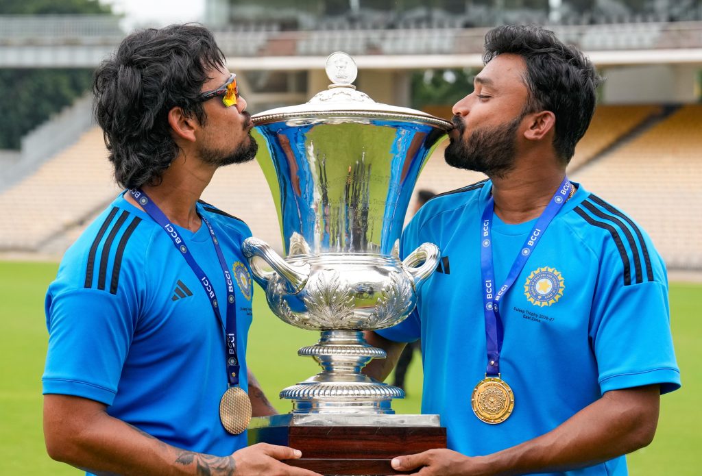 Duleep Trophy Final: ১৩ বছর পর দলীপের ট্রফি পূর্বাঞ্চলের, ঈশানের ব্যাটে লেখা হল জয়ের গল্প