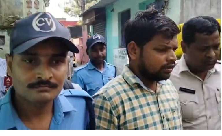 সাইবার ক্রাইমের ঘটনায় কুলটিতে আটক ৬
