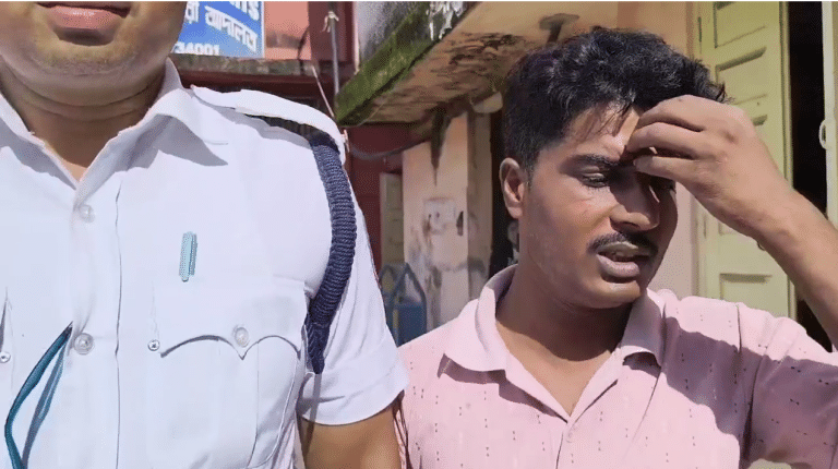 সরকারি আধিকারিক পরিচয়ে হুমকি ও তোলাবাজির অভিযোগে ধৃত ১