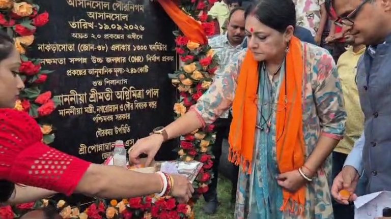 জলাধারের উদ্বোধনে অগ্নিমিত্রা পাল