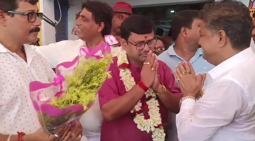 রেজিনগরে প্রার্থীর জনসংযোগে পদযাত্রা, মিছিল বিজেপি কর্মীদের
