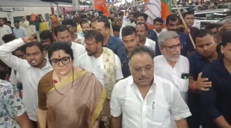 হাওড়া স্টেশন থেকে শুরু হল বিজেপির ‘সেবা সংকল্প অভিযান