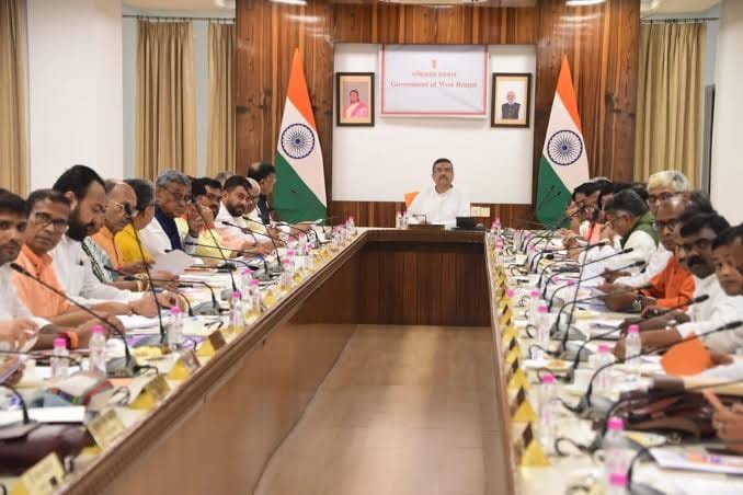 রাজ্য মন্ত্রিসভার বৈঠকে এক লক্ষ কর্মী নিয়োগের সিদ্ধান্ত শুভেন্দুর