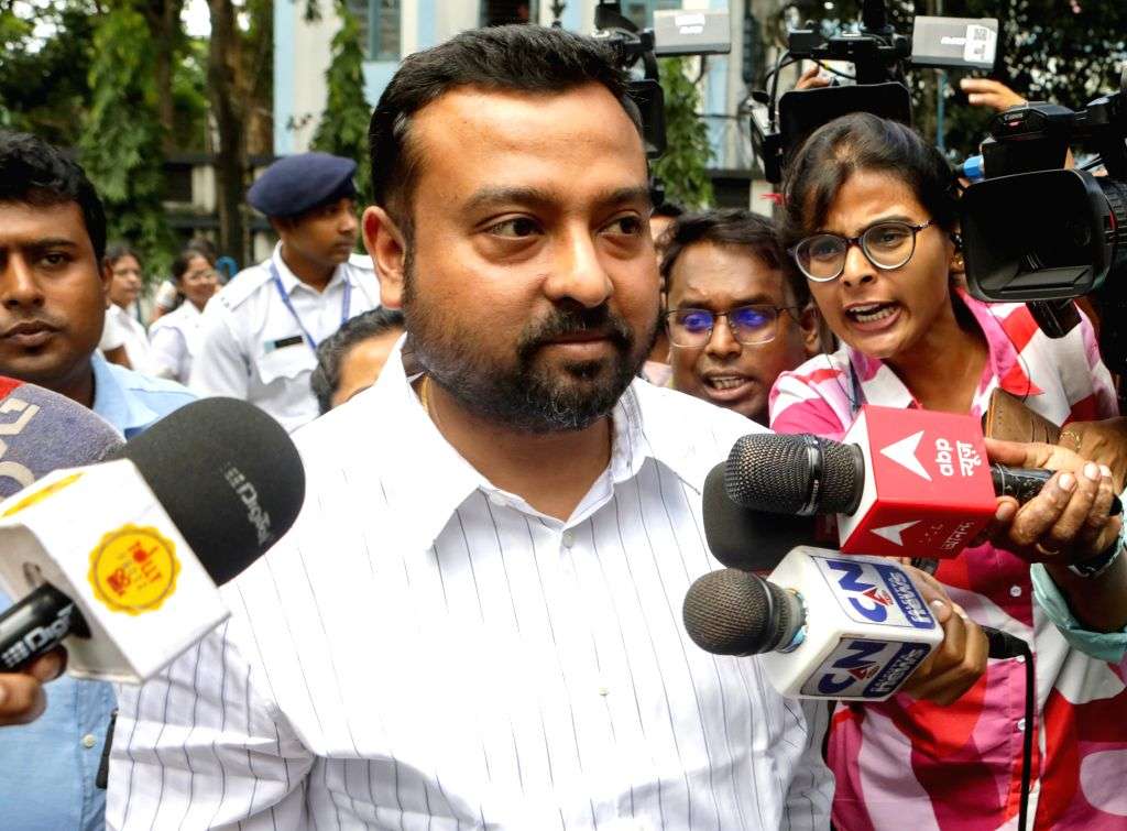 জমি দুর্নীতি মামলায় গ্রেপ্তার অভিষেকের আপ্ত-সহায়ক সুমিত রায়