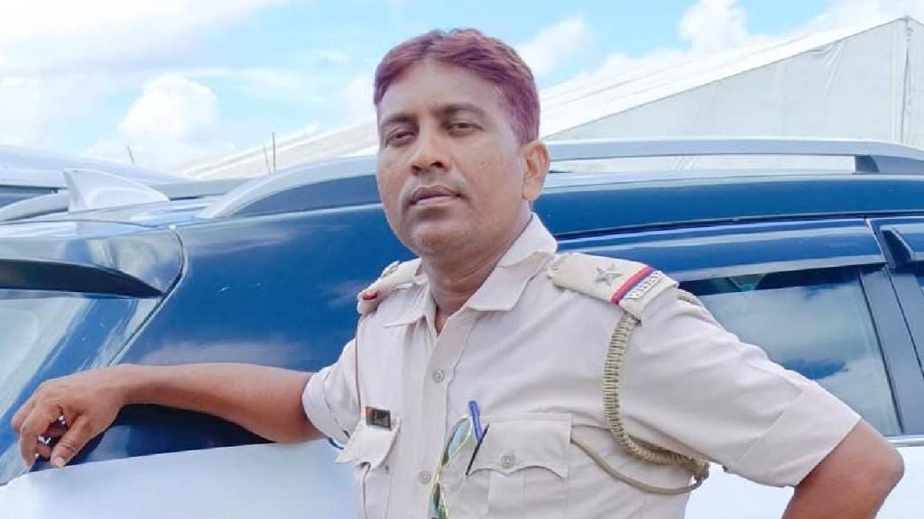 জুয়ার ঠেকে পুলিশি অভিযান:‌ গুরুতর জখম এএসআই
