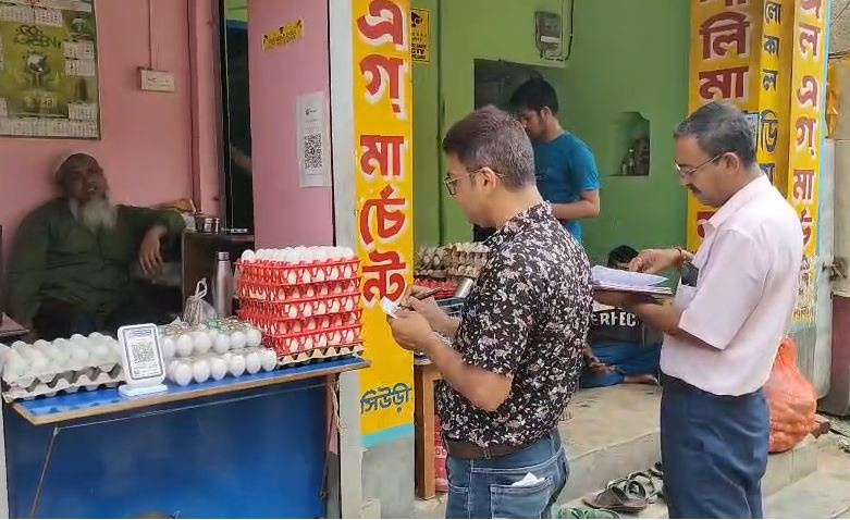 মূল্যবৃদ্ধি ও কালোবাজারি রুখতে সিউড়ির বাজারে টাস্কফোর্সের হানা