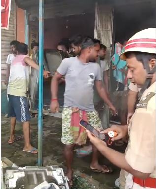 জালালখালি বাজারে ভয়াবহ ডাকাতি ও অগ্নিকাণ্ড