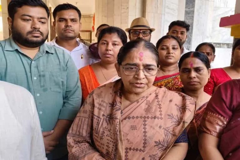 পশ্চিমবঙ্গের দুই আসনে হাইভোল্টেজ উপনির্বাচন