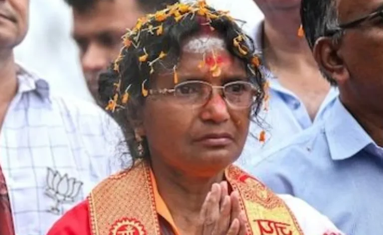 আরজি কর নিয়ে পৃথক তদন্ত কমিটি রাজ্যের, কী বলছেন অভয়ার মা!