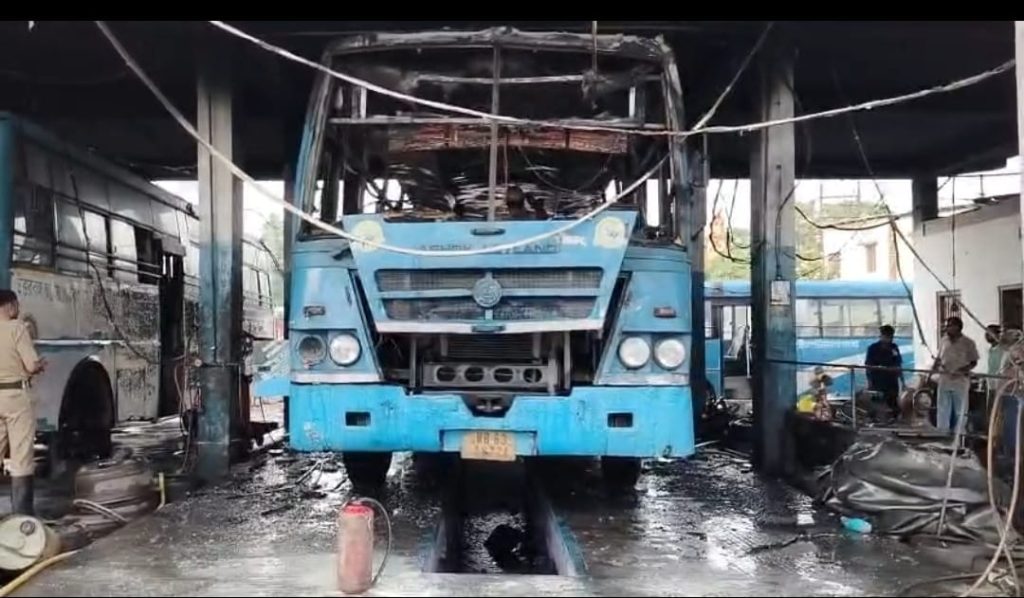 NBSTC ডিপোতে ভয়াবহ আগুন, পুড়ে ছাই বাস