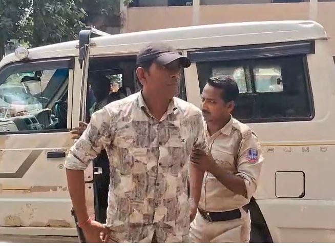 ভোট-পরবর্তী হিংসা ও বিপুল সম্পত্তির উৎস সন্ধানে সালানপুরের তৃণমূল প্রধান শ্রীকান্ত পাতর গ্রেপ্তার