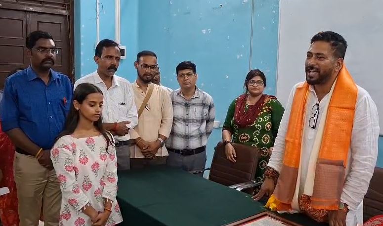 ‘কলেজের নিয়ন্ত্রণ কলেজের হাতেই’:‌ বার্তা পর্যটনমন্ত্রীর