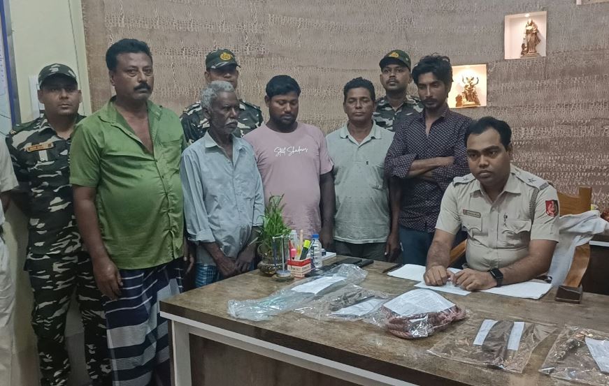 শান্তিপুরে গভীর রাতে ডাকাতির আগেই পাকড়াও পাঁচ ডাকাত