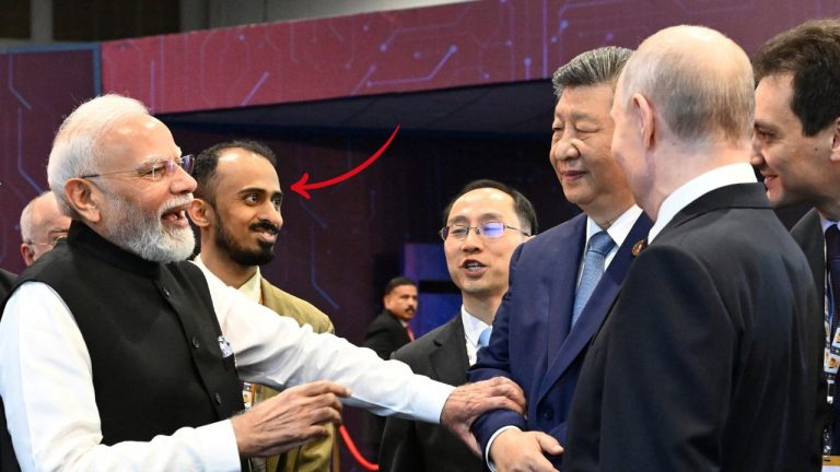 BRICS সম্মেলনের ভাইরাল ছবিতে মোদি-পুতিন-জিনপিংয়ের পাশে থাকা রহস্যময় ব্যক্তিটি কে?