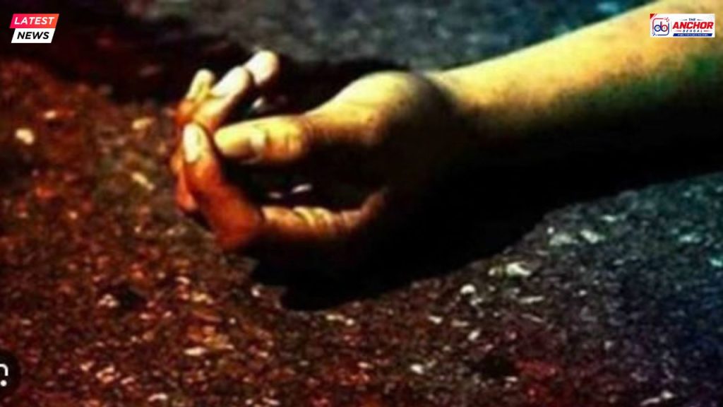 দুমকায় ঝোপের মধ্যে কিশোরীর দেহ, ধর্ষণ করে খুনের অভিযোগ পরিবারের