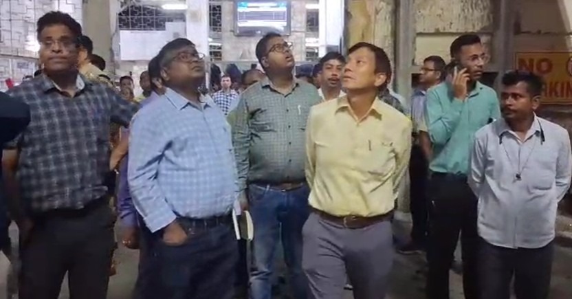 জলপাইগুড়ি টাউন স্টেশনে অমৃত ভারত প্রকল্পের কাজ পরিদর্শনে ডিআরএম