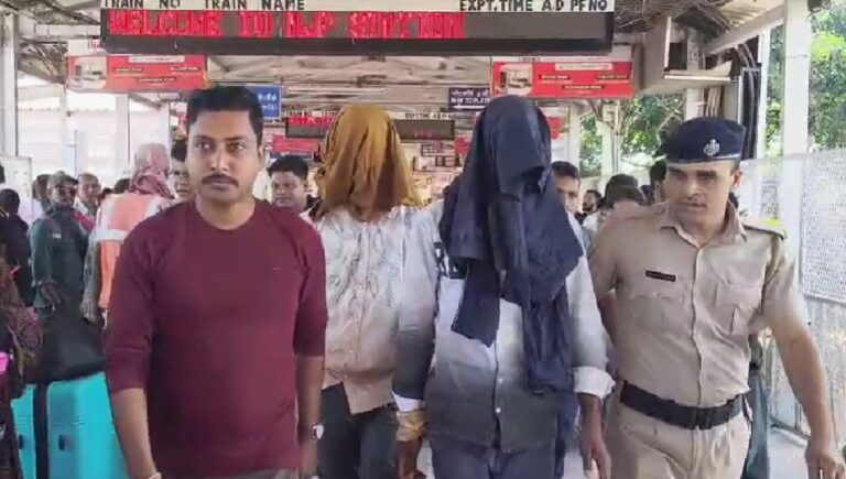এনজেপি স্টেশনে অস্ত্র পাচার বানচাল, গ্রেপ্তার বিহারের দুই যুবক
