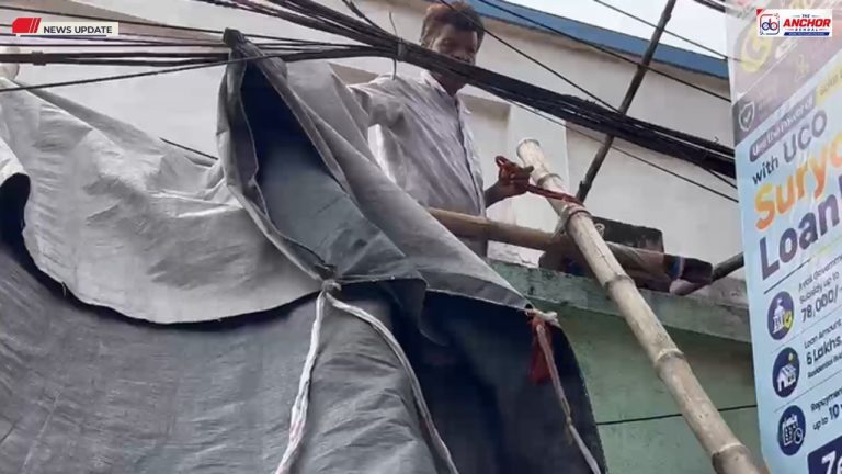 সিউড়িতে সিপিএমের বুক স্টল বন্ধ করল পুলিশ