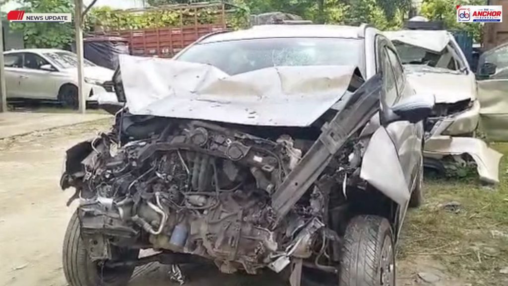মাথাভাঙায় ভয়াবহ পথ দুর্ঘটনা, একই পরিবারের চারজন গুরুতর আহত
