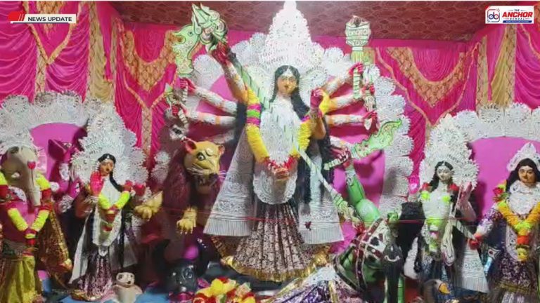 অন্নপূর্ণা ভাণ্ডারের টাকায় মালদায় মহিলাদের দেবী আরাধনা