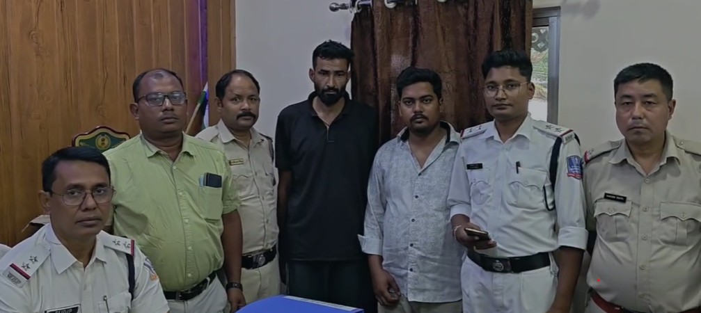 পাঞ্জাবে যাওয়ার পথে এক ট্রাক চা পাতা উধাও, গ্রেপ্তার চালক ও সহকারী