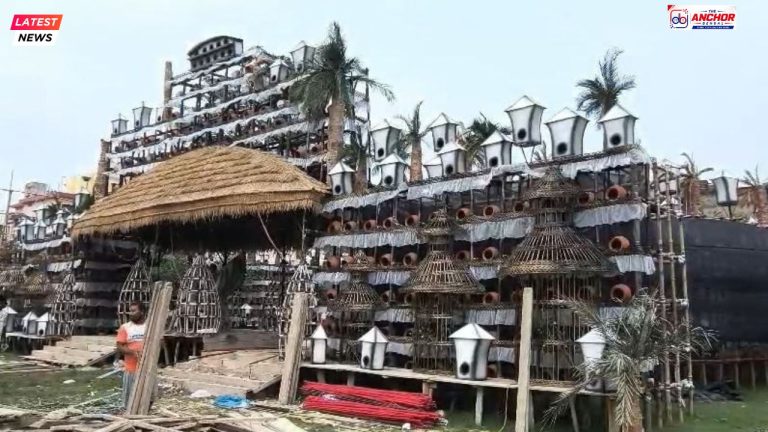 ইংরেজবাজার দুর্গোৎসবের আকর্ষণ ‘বৃহঙ্গ বিলাস’ 