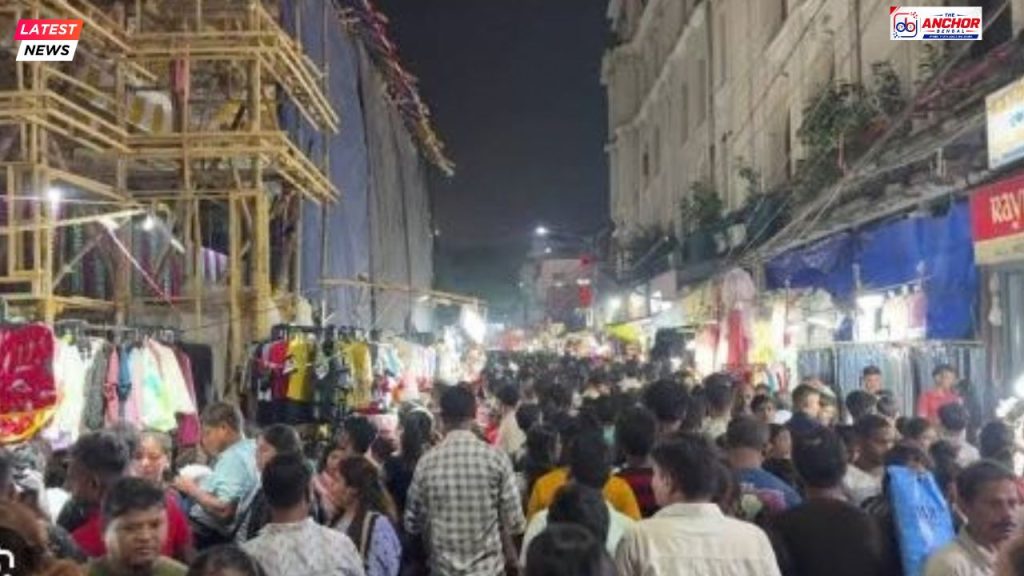 পুজোর আগে শেষ রবিবার, উত্তর থেকে দক্ষিণের বাজারে উপচে পড়া ভিড়