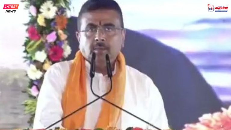 মালদহে বন্যাত্রাণ কর্মসূচিতে শুভেন্দু অধিকারী